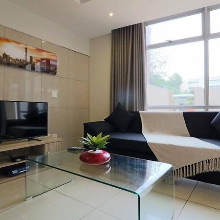 Upmarket Sandton Hydro Park Apartments Johannesburg Exterior foto
